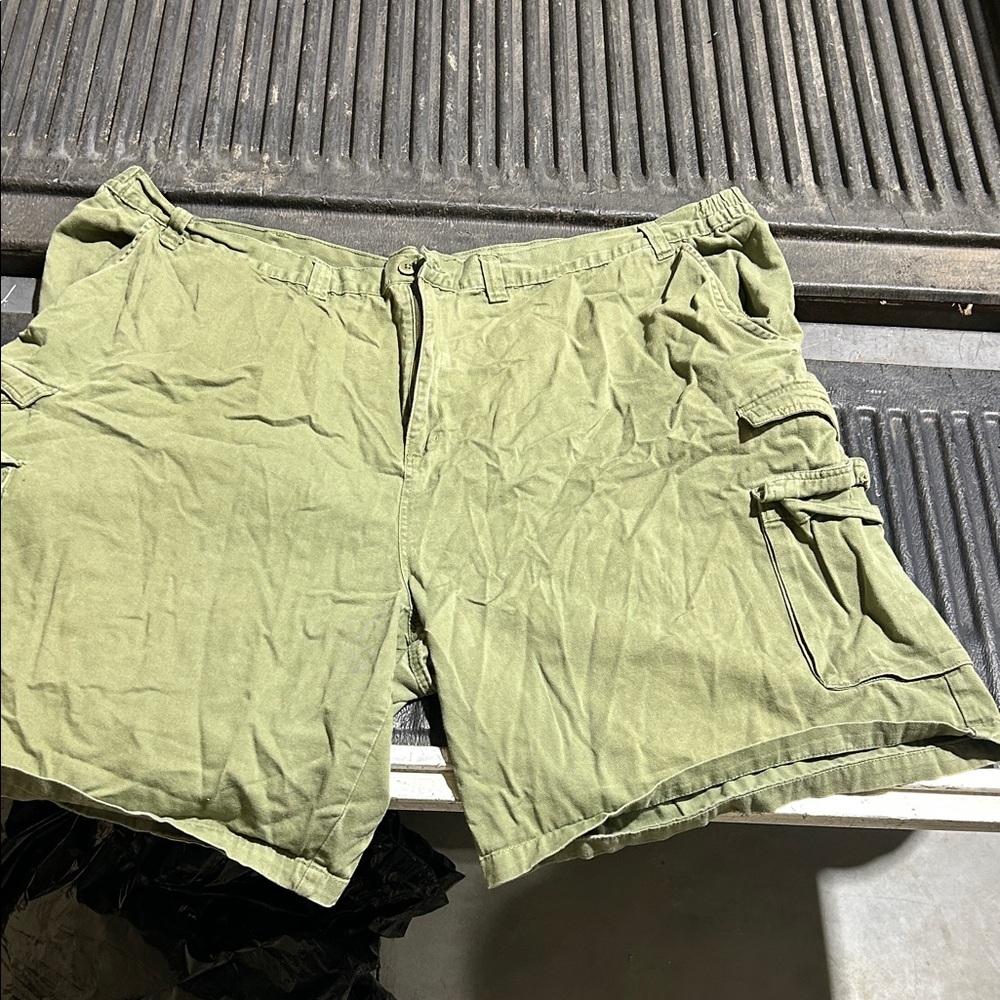 Men's Casual Olive Cargo Shorts